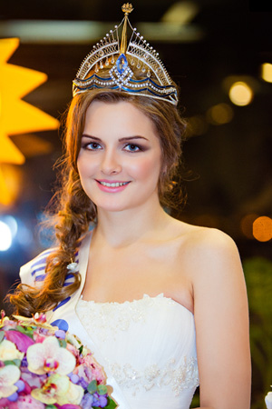 Названы победительницы конкурса "Мисс Санкт-Петербург и Мисс Ленинградская область 2012" (фото)